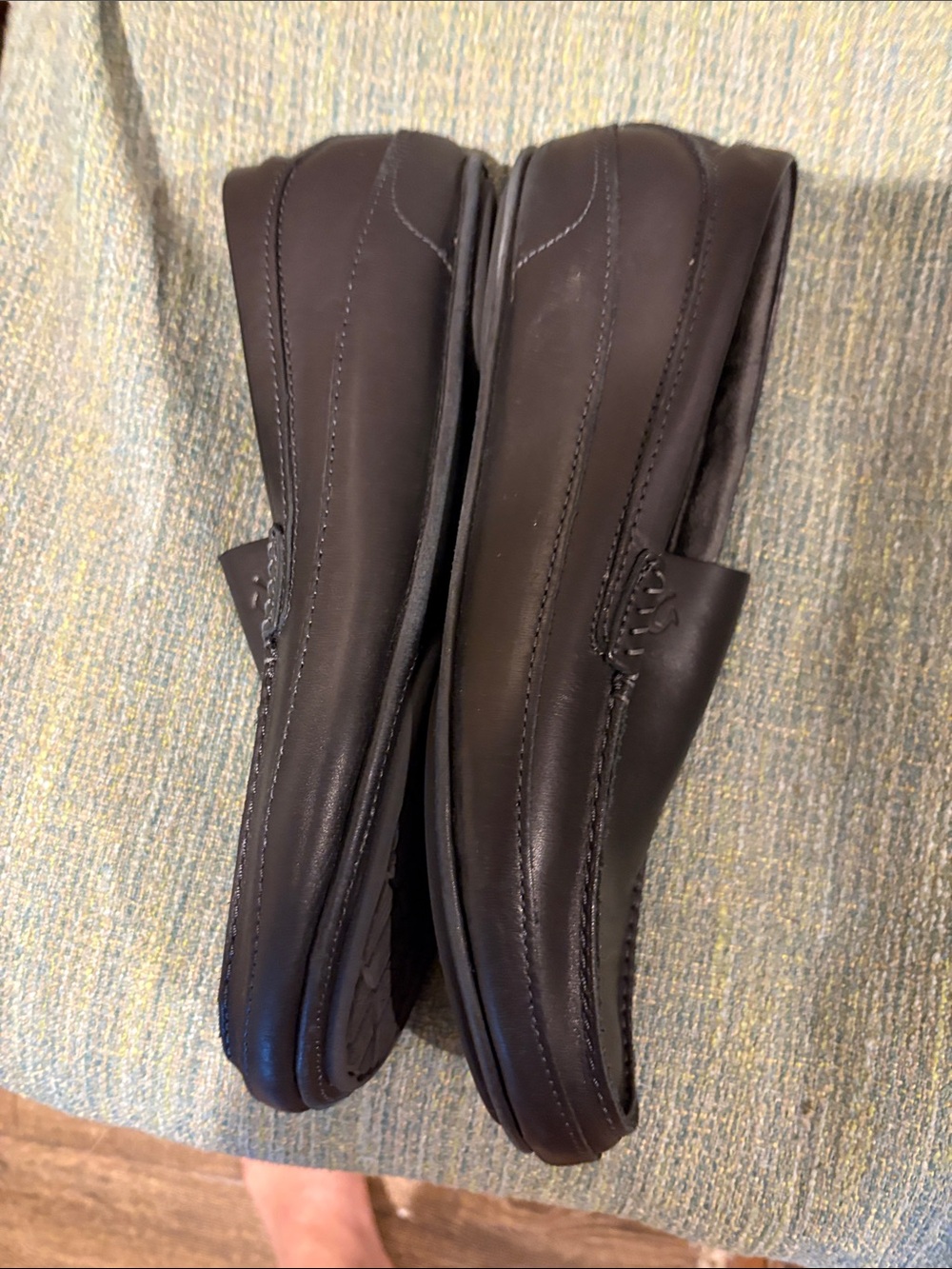 OluKai Men’s Kulana Slip-On leather Loafer — Black - Picture 7 of 8